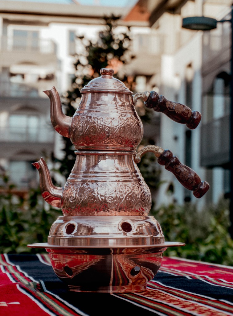 Lüks İşlemeli Ayaklı Bakır Çaydanlık